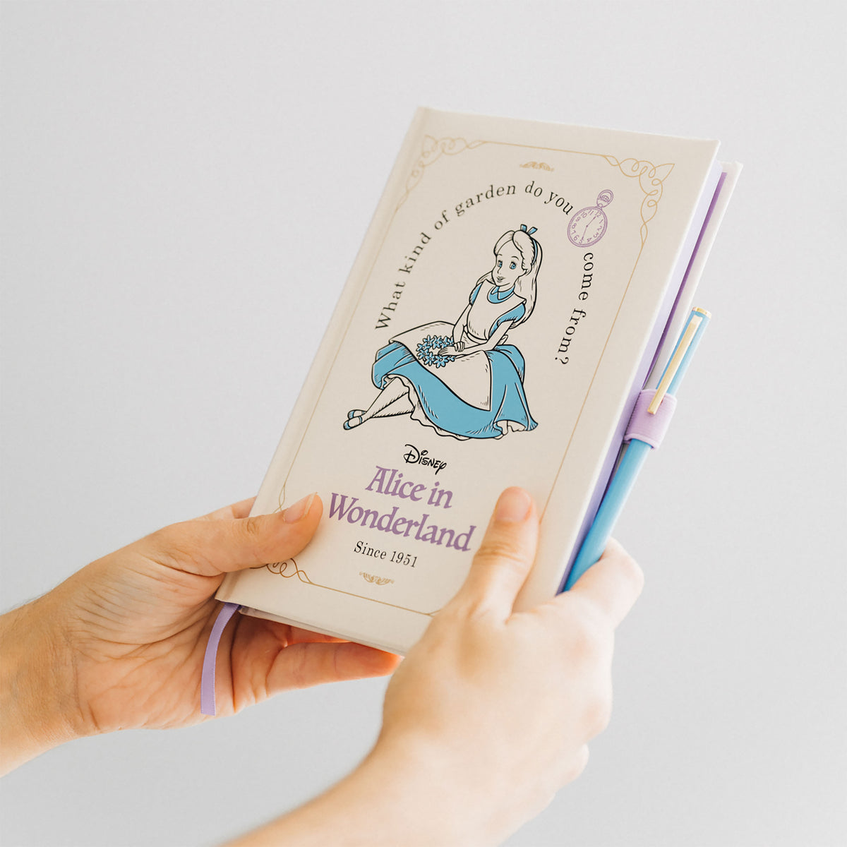 Image produit Alice au Pays des Merveilles - Carnet de jardin avec stylo à bille