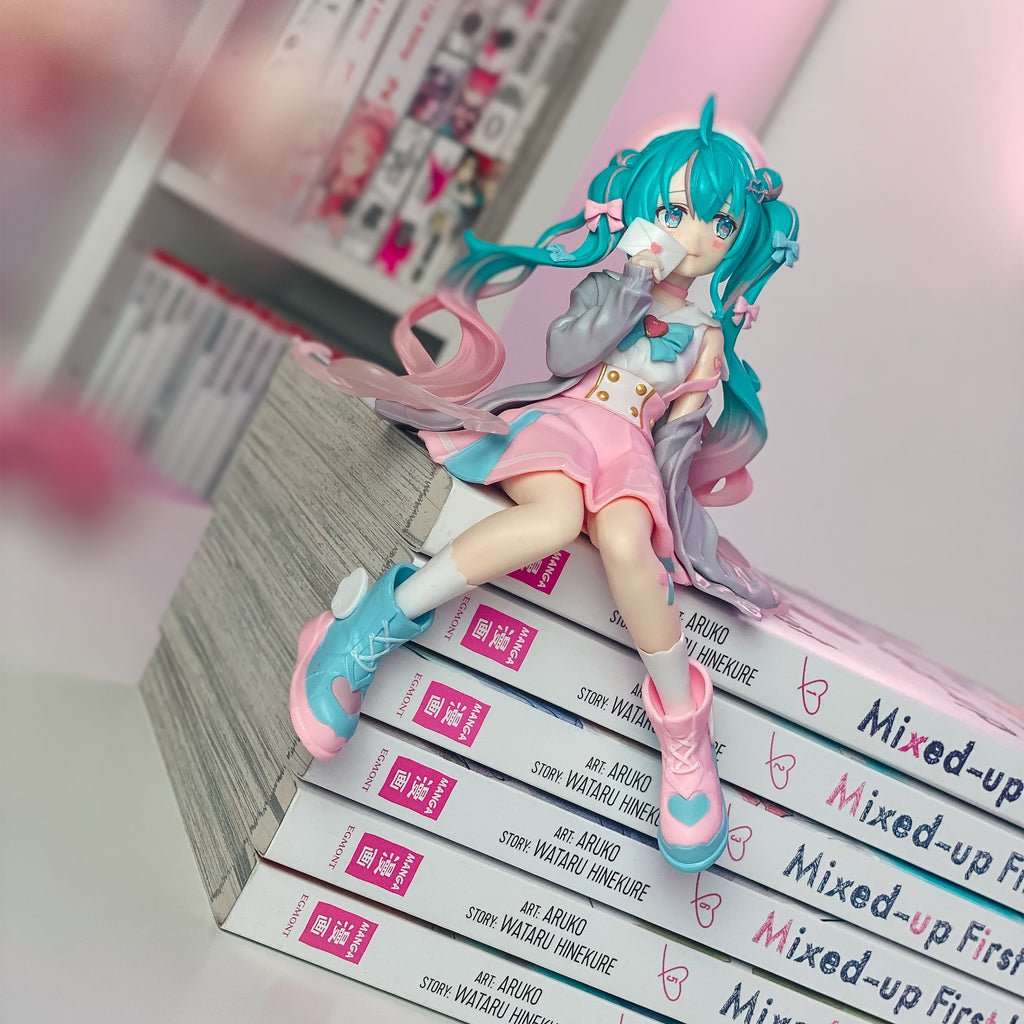 Image produit Hatsune Miku - Figurine Noodle Stopper Love Sailor Version Gris