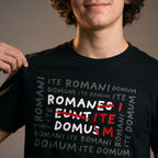 Productafbeelding Romani Ite Domum T-Shirt voor Monty Python Fans