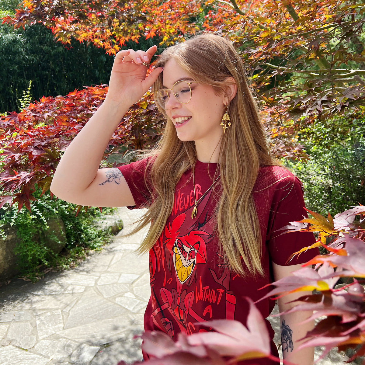 Productafbeelding Alastor T-shirt voor Hazbin Hotel Fans rood
