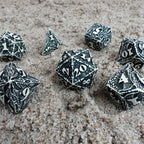 Produktbild Dracopolis - The Scandinavian Blackfang Würfel Set 7tlg