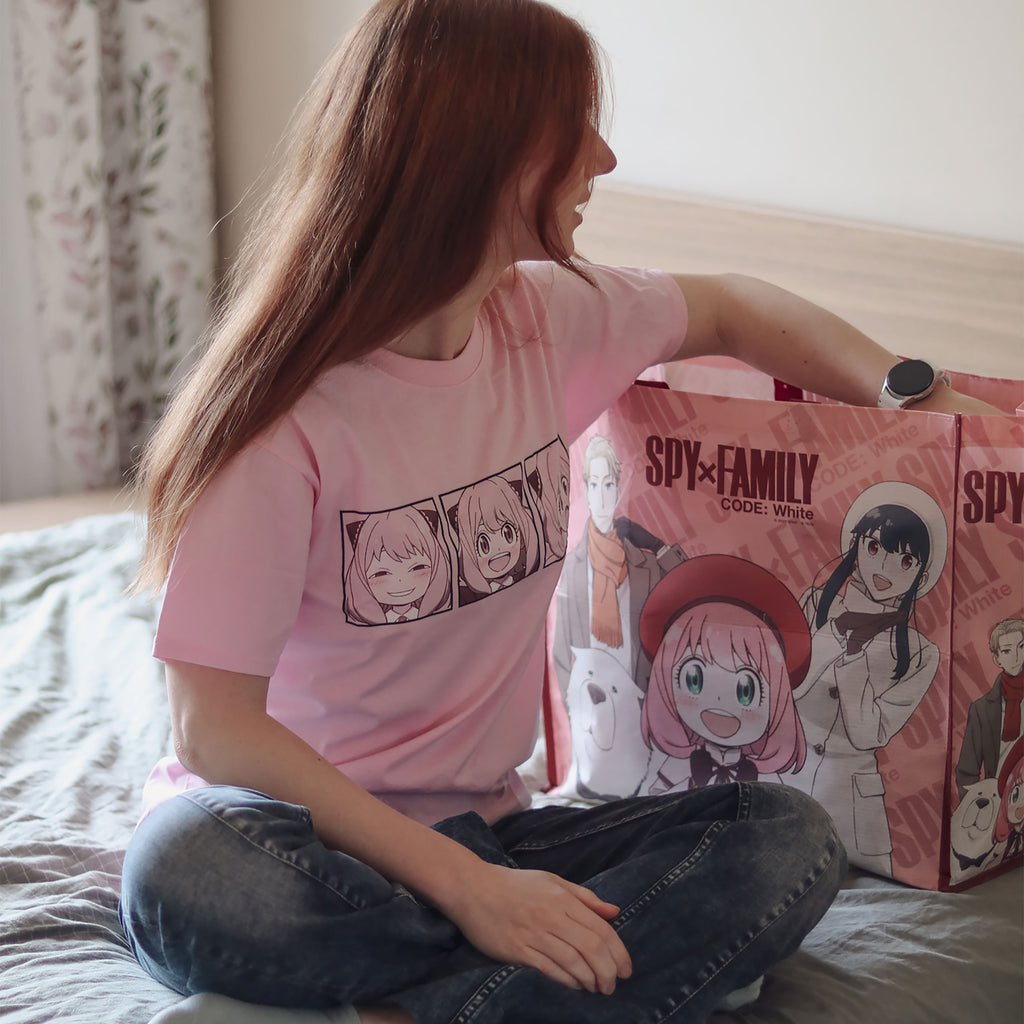 Image produit Spy x Family - T-Shirt Anya rose