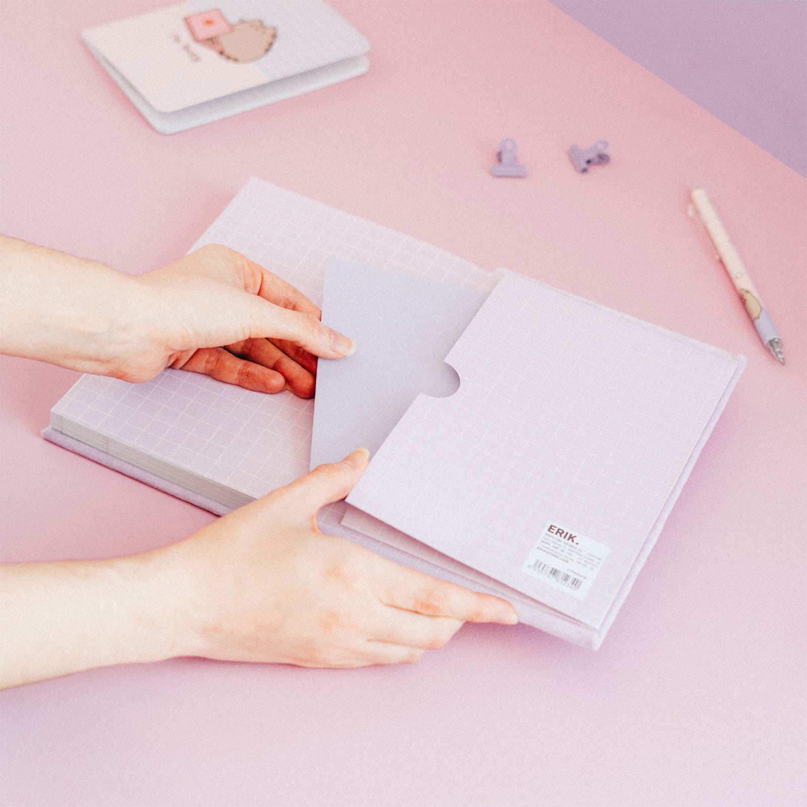 Produktbild Pusheen - Moments Plüsch Notizbuch