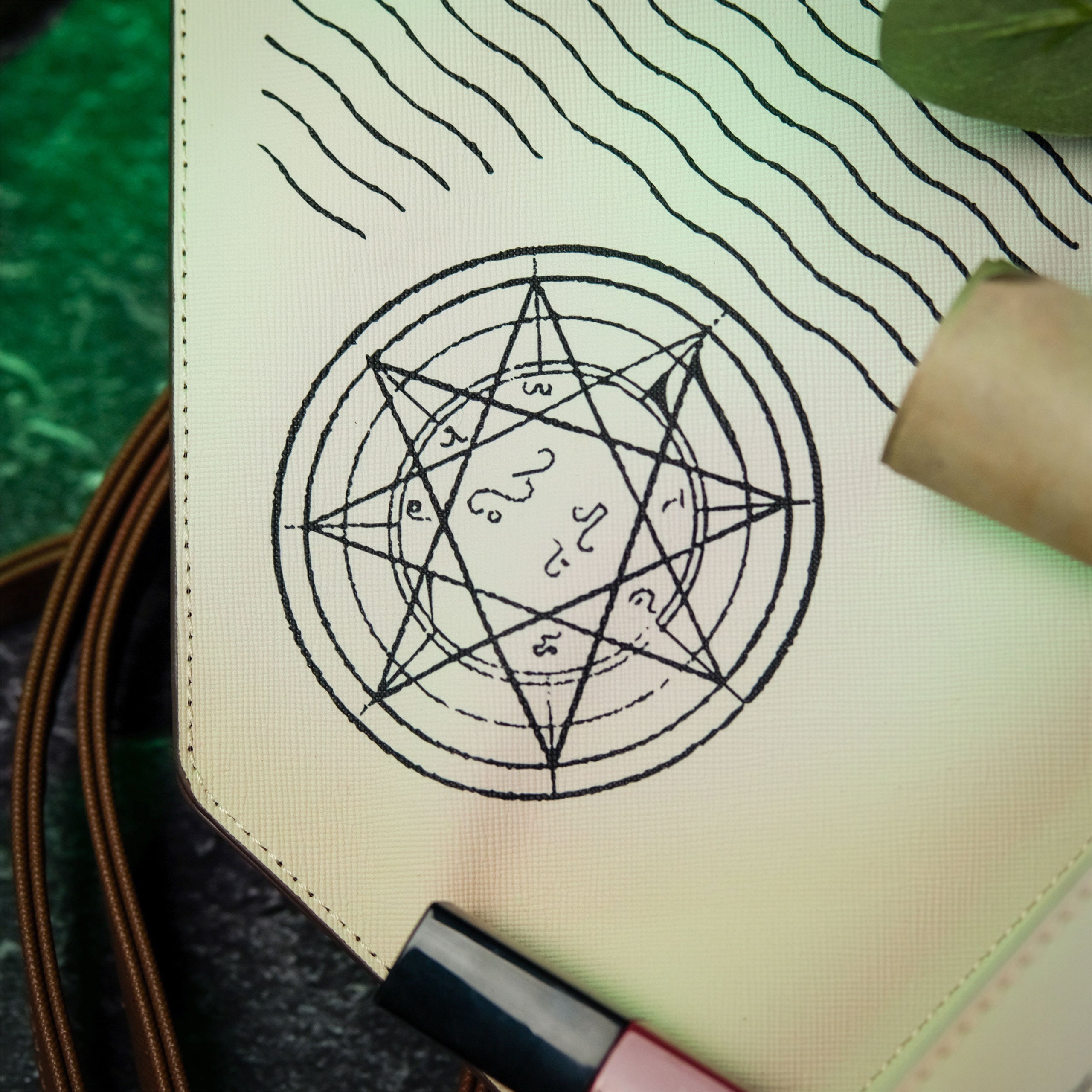 Productafbeelding Wicked - Elphaba Grimmerie Boek Schoudertas