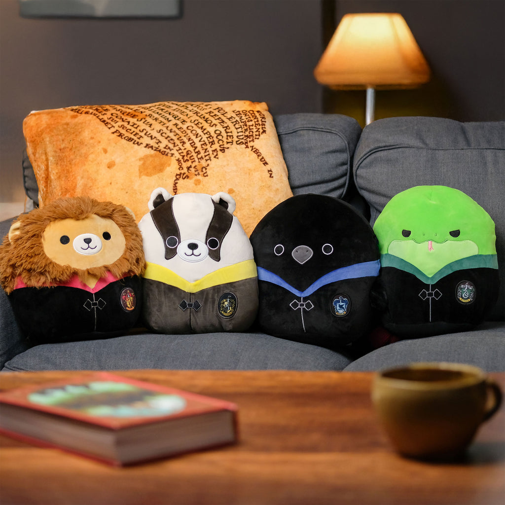 Produktbild Harry Potter - Hufflepuff Dachs in Robe Squishmallows Plüsch Figur