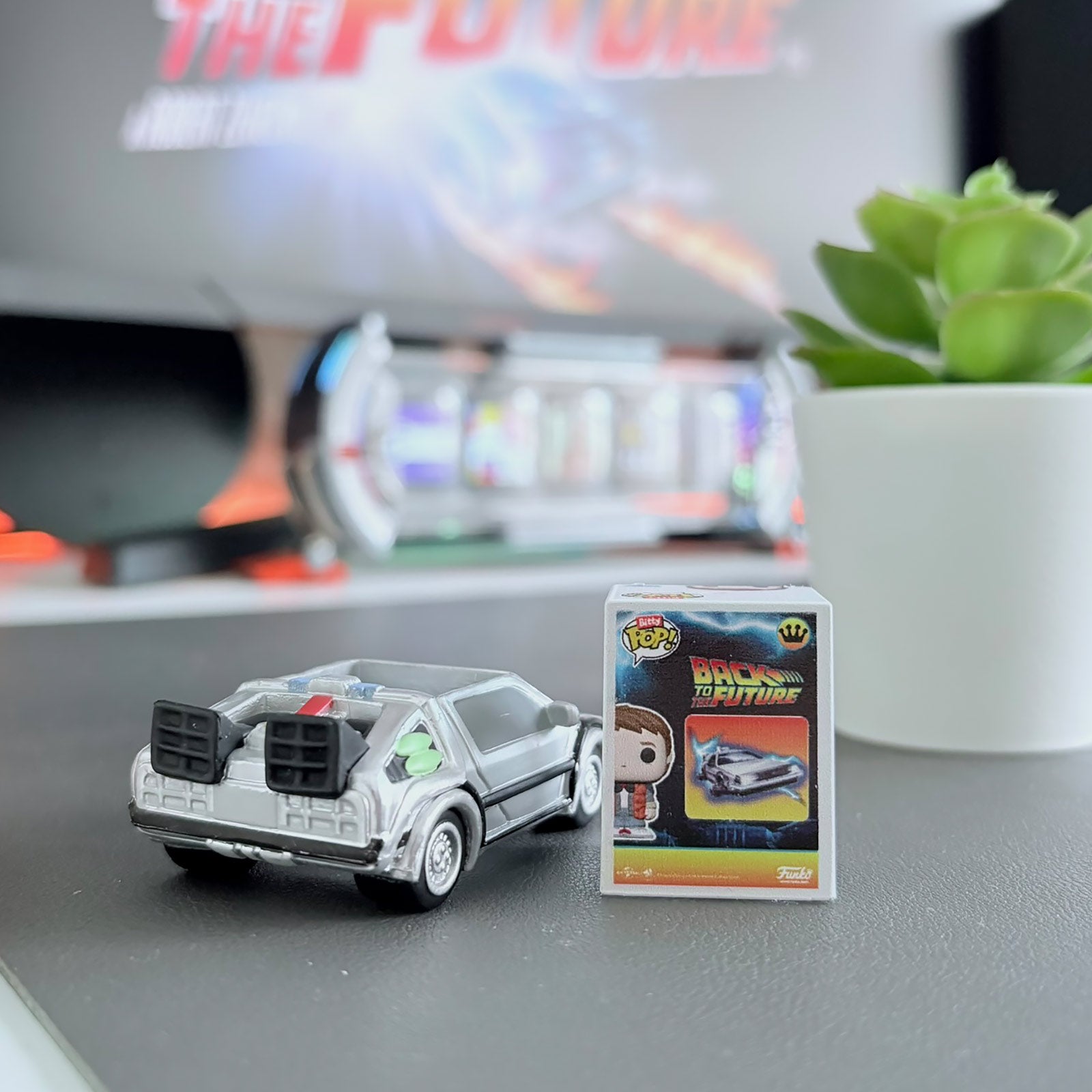 Produktbild Zurück in die Zukunft - DeLorean Funko Bitty Pop Ride Figurenset