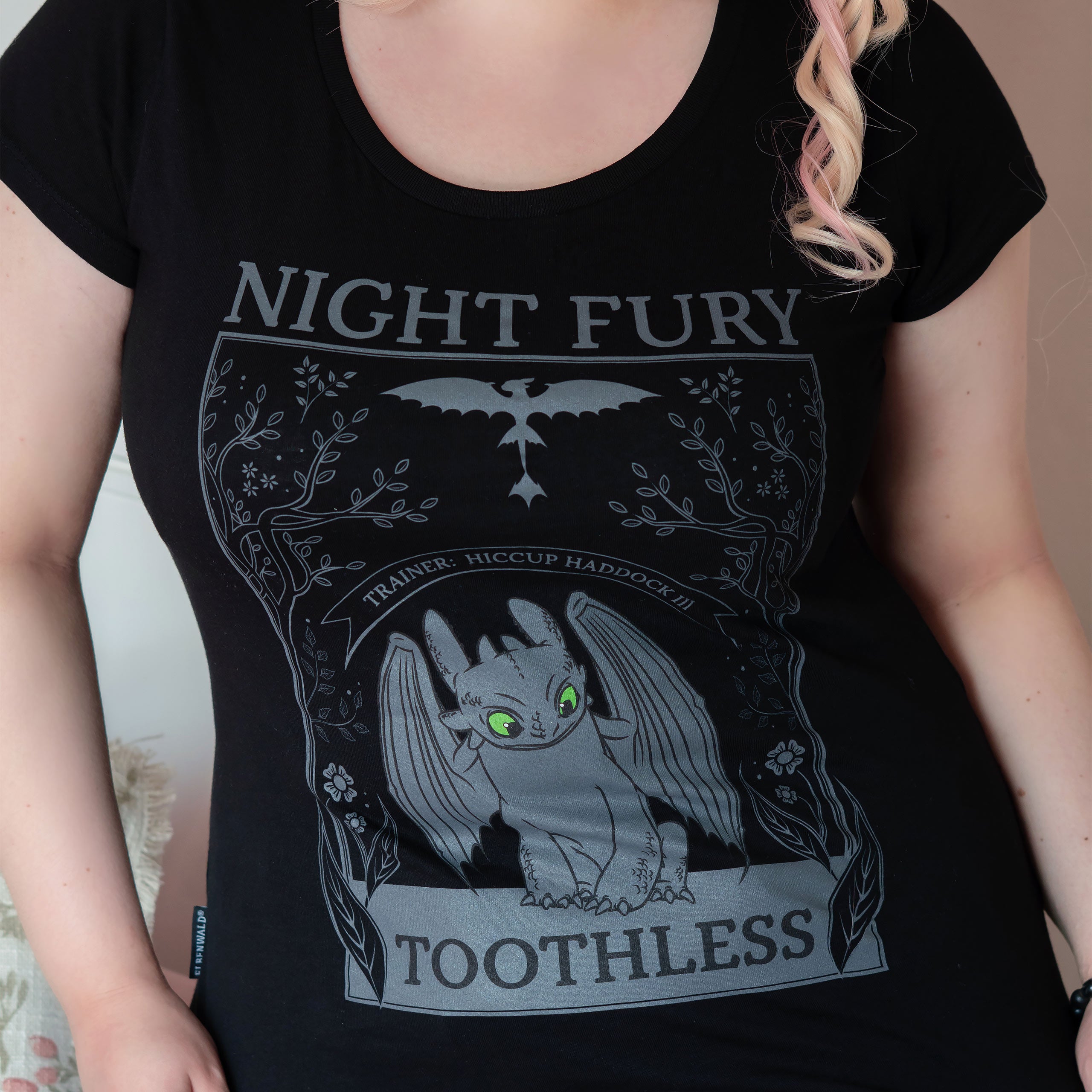 Productafbeelding Hoe Tem Je Een Draak - Night Fury Dames T-Shirt Zwart