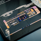 Productafbeelding Enterprise NCC-1701-D wandplaquette met modelreplika - Star Trek
