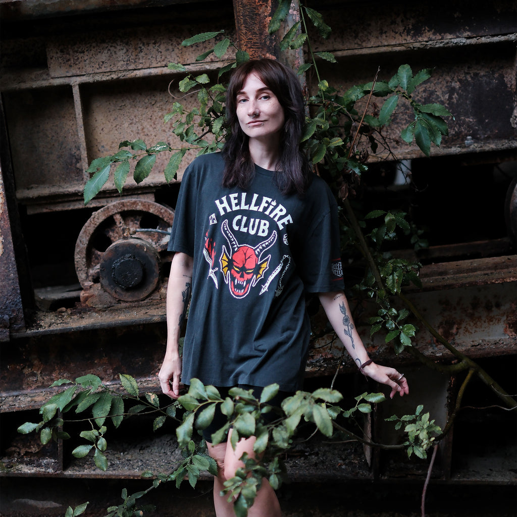 Productafbeelding Stranger Things - Hellfire Club T-shirt grijs