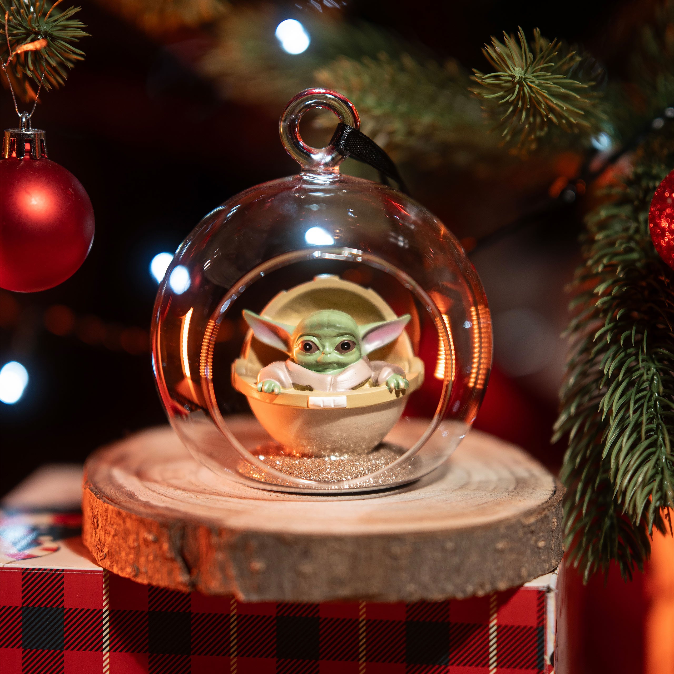 Image produit Star Wars - Grogu Boule de Noël ouverte