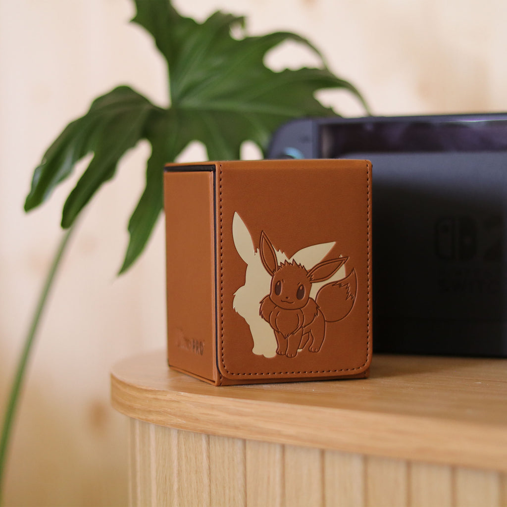 Image produit Pokémon - Ultra Pro : Boîte Alcove Flip Évoli pour 100 cartes à collectionner