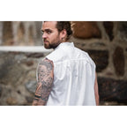 Productafbeelding Middeleeuws staande kraag vetershirt Louis mouwloos wit