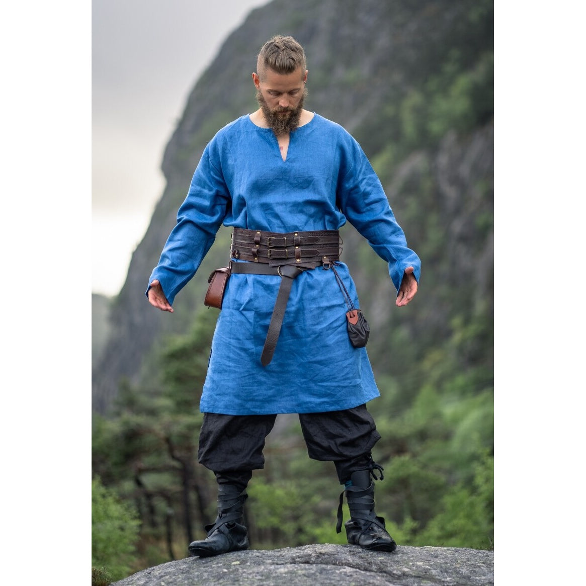 Image produit Tunique médiévale en lin Halvar bleu