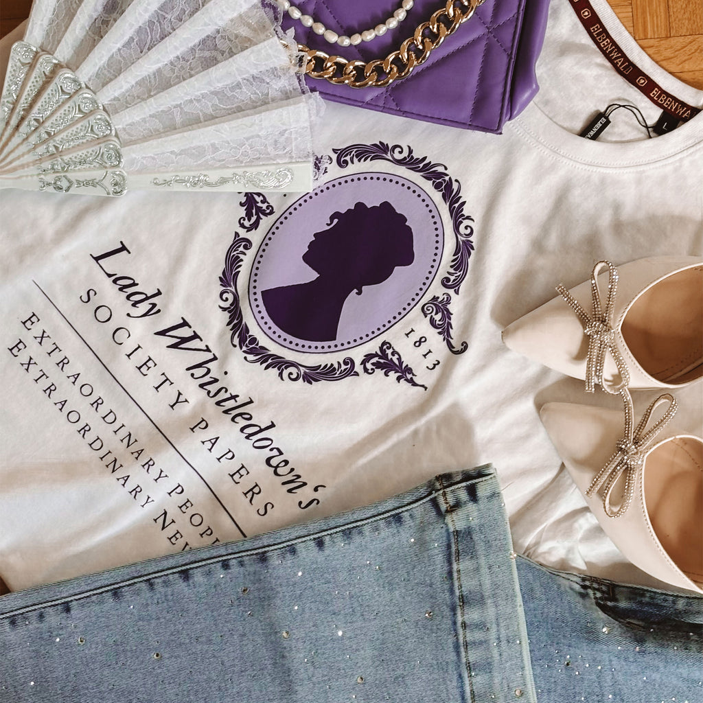 Productafbeelding Society Papers T-shirt voor Bridgerton-fans