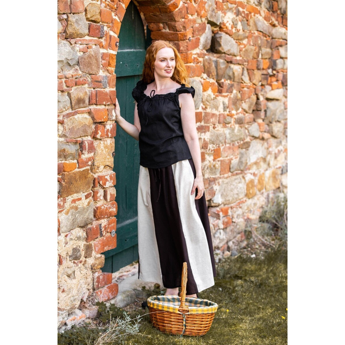 Produktbild Mittelalter Sommerbluse Lotte mit Rüschen schwarz