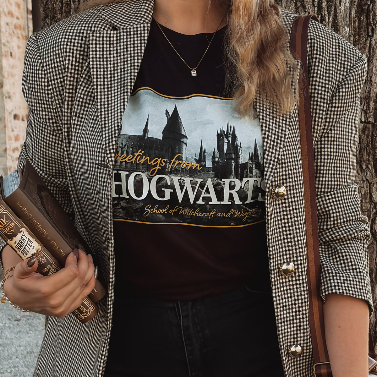 Image produit T-shirt Greetings from Hogwarts - Harry Potter