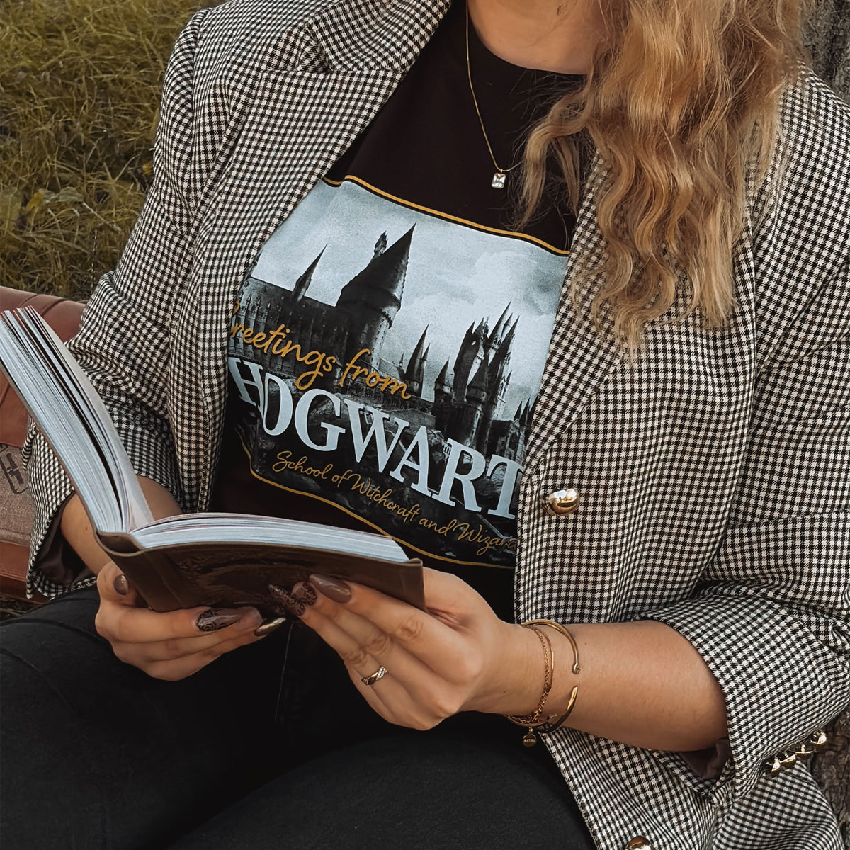 Image produit T-shirt Greetings from Hogwarts - Harry Potter