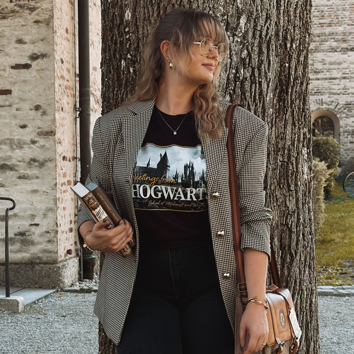 Image produit T-shirt Greetings from Hogwarts - Harry Potter