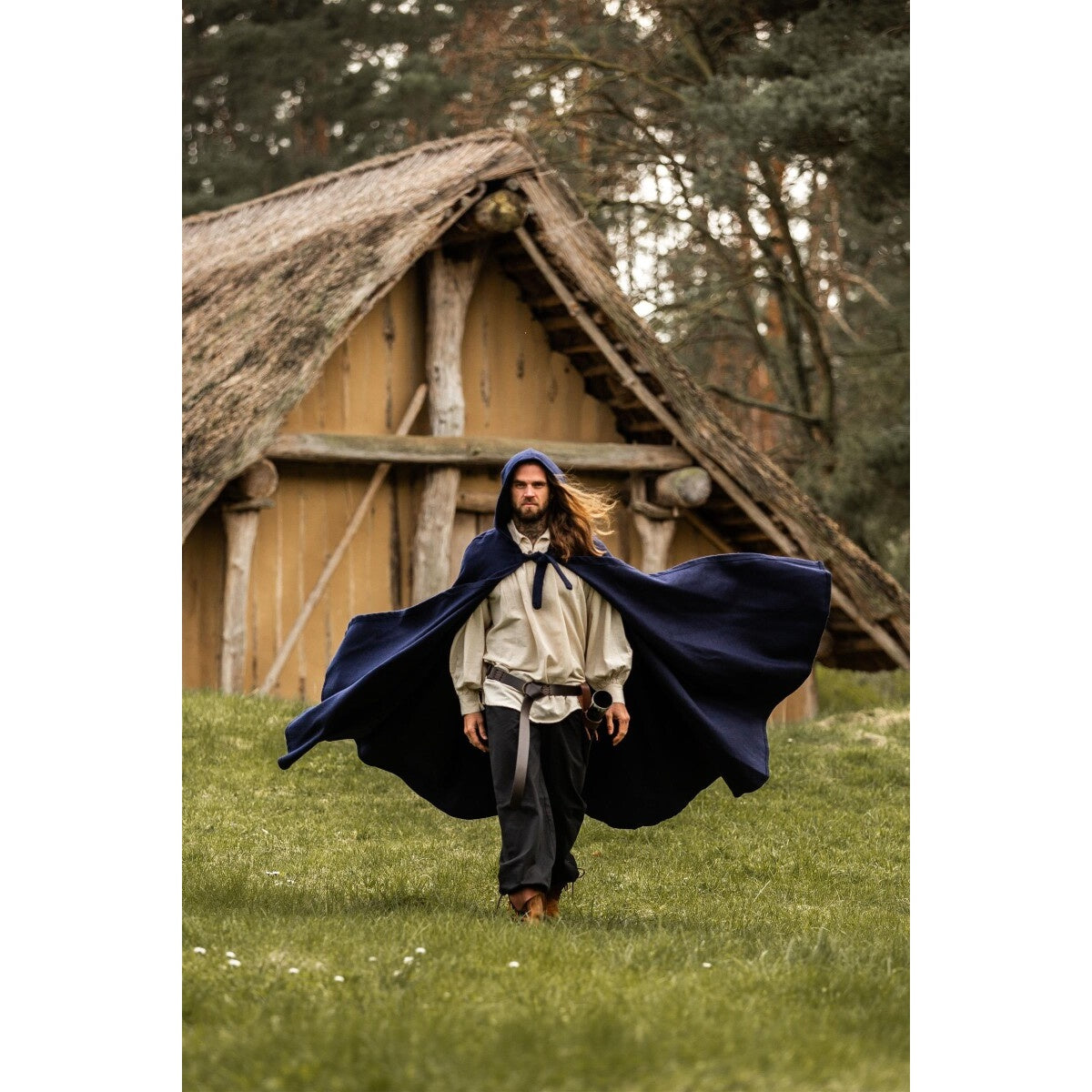 Image produit Cape médiévale en laine Hervir 131 cm