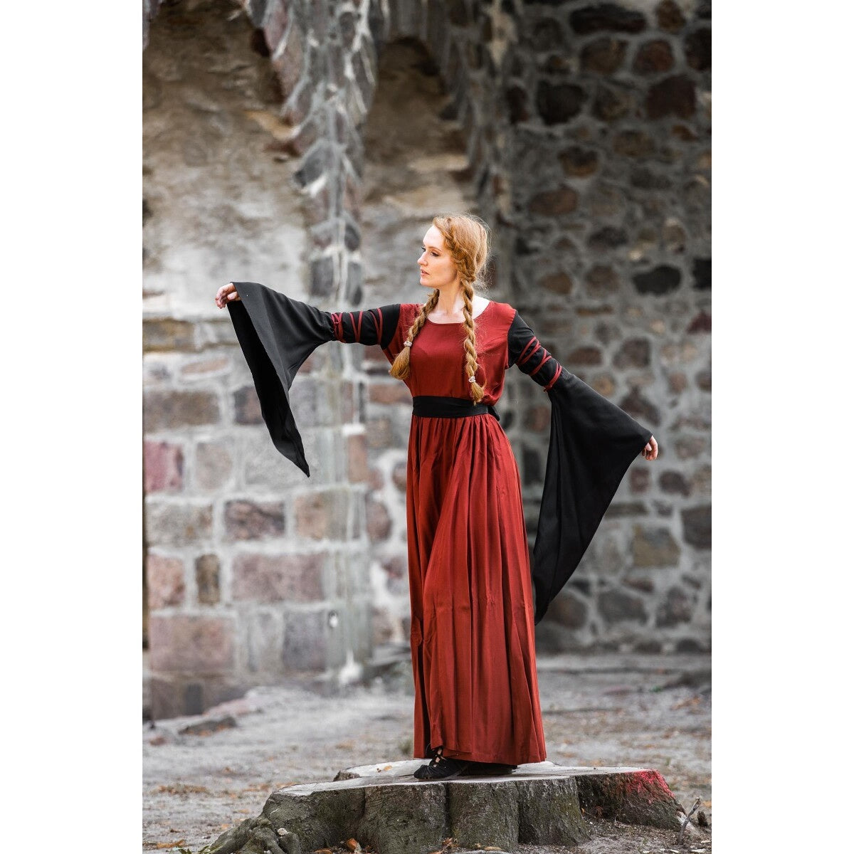 Image produit Robe médiévale Dorell rouge-noir