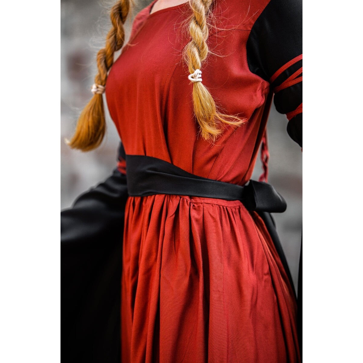 Image produit Robe médiévale Dorell rouge-noir
