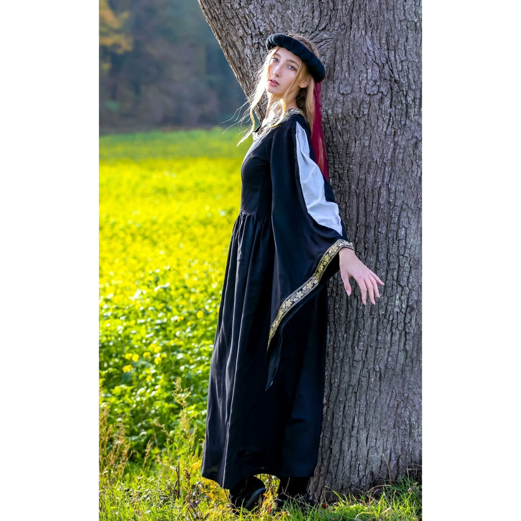 Productafbeelding Middeleeuwse jurk Ivette zwart-wit