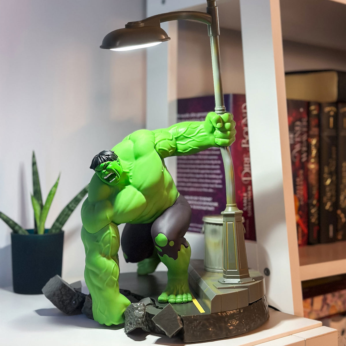 Produktbild Hulk - Tischlampe