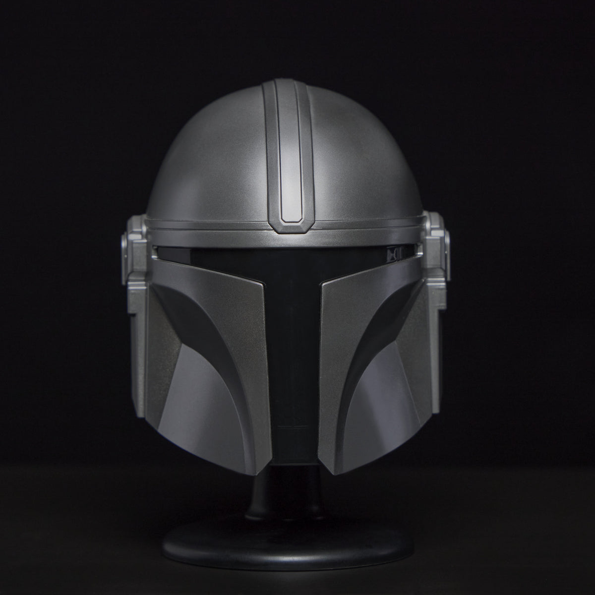 Image produit Star Wars - Réplique de mini casque Mandalorian sur socle