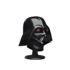 Productafbeelding Star Wars - Darth Vader minihelm replica op voetstuk