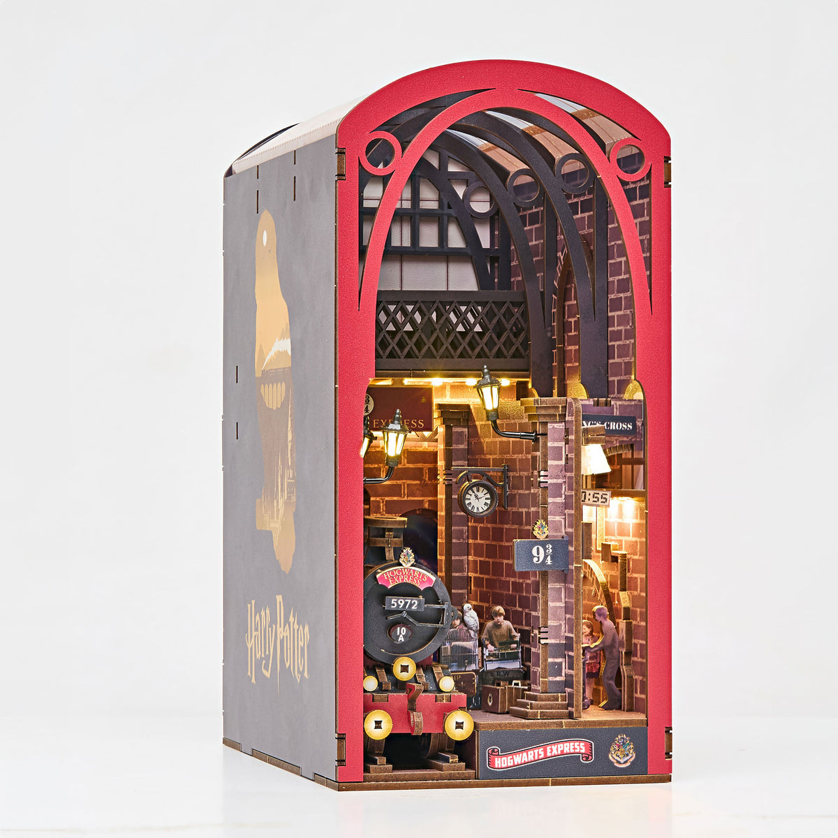 Image produit Harry Potter – Maquette en bois Hogwarts Express Book Nook