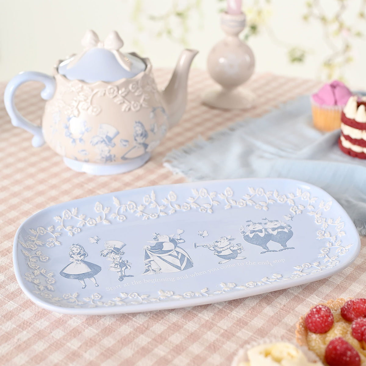 Image produit Alice au pays des merveilles - Start At The Beginning plat de service