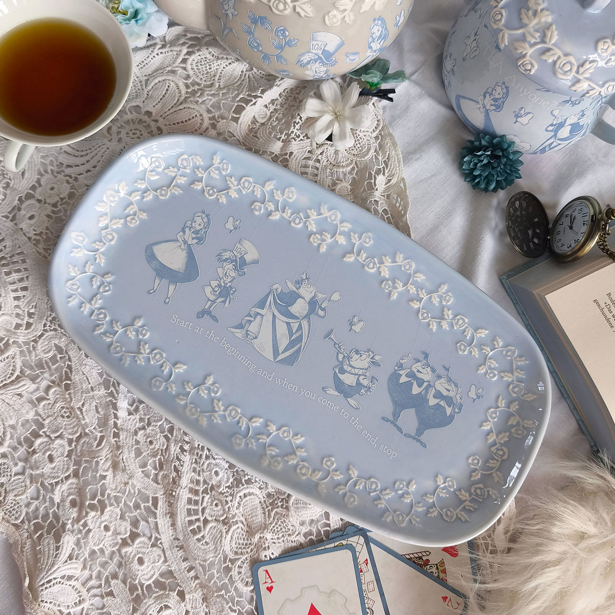 Image produit Alice au pays des merveilles - Start At The Beginning plat de service