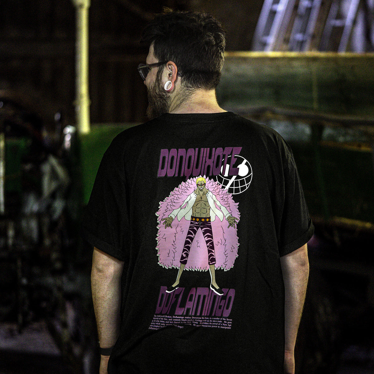 Productafbeelding One Piece - Don Quixote Doflamingo Oversize T-shirt zwart