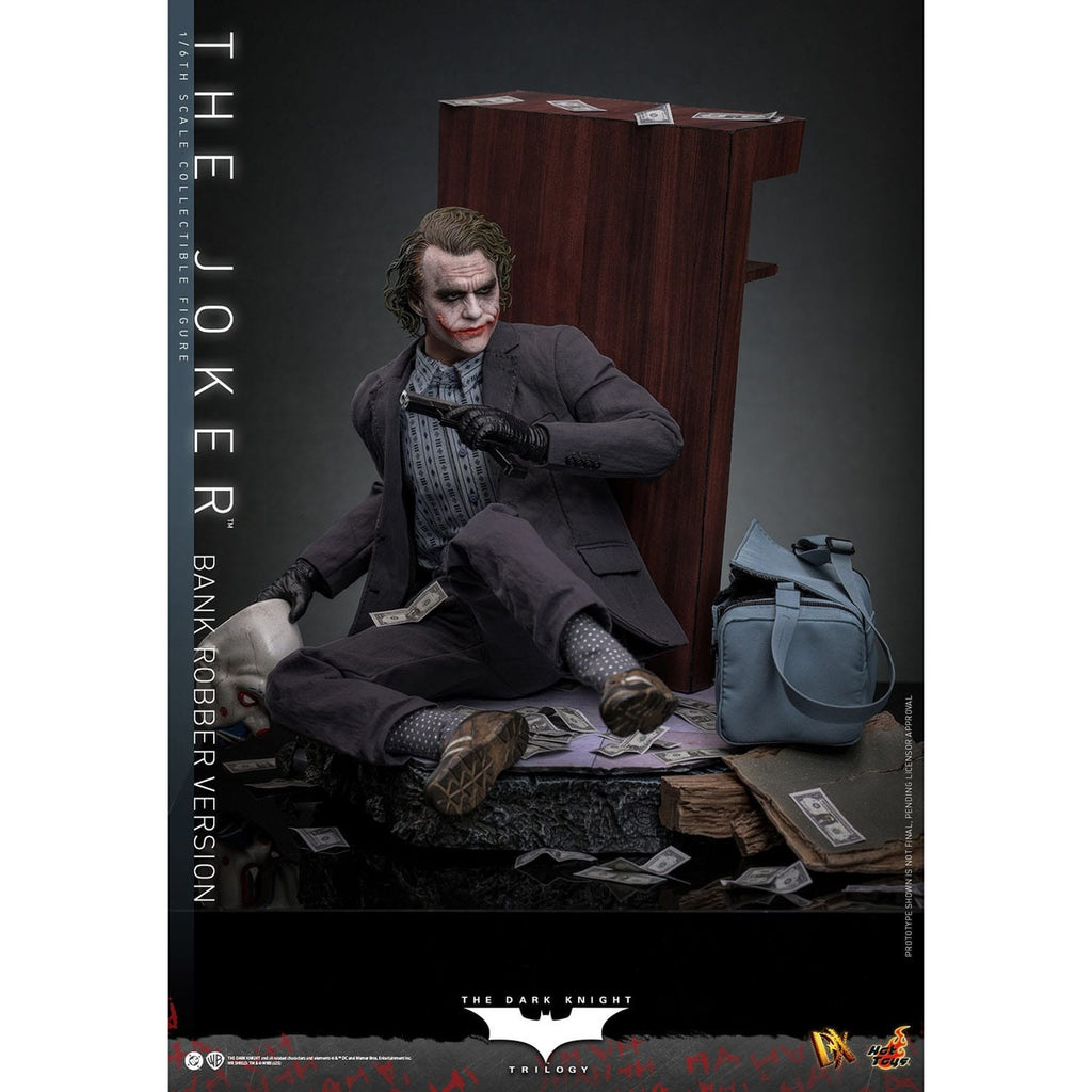 Image produit The Dark Knight - Figurine articulée Le Joker 1:6 Version Braquage de banque