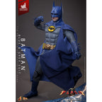 Productafbeelding The Flash Movie Masterpiece actiefiguur 1/6 Batman (blauw & grijs pak) Limited Edition Hot Toys Exclusive 30 cm