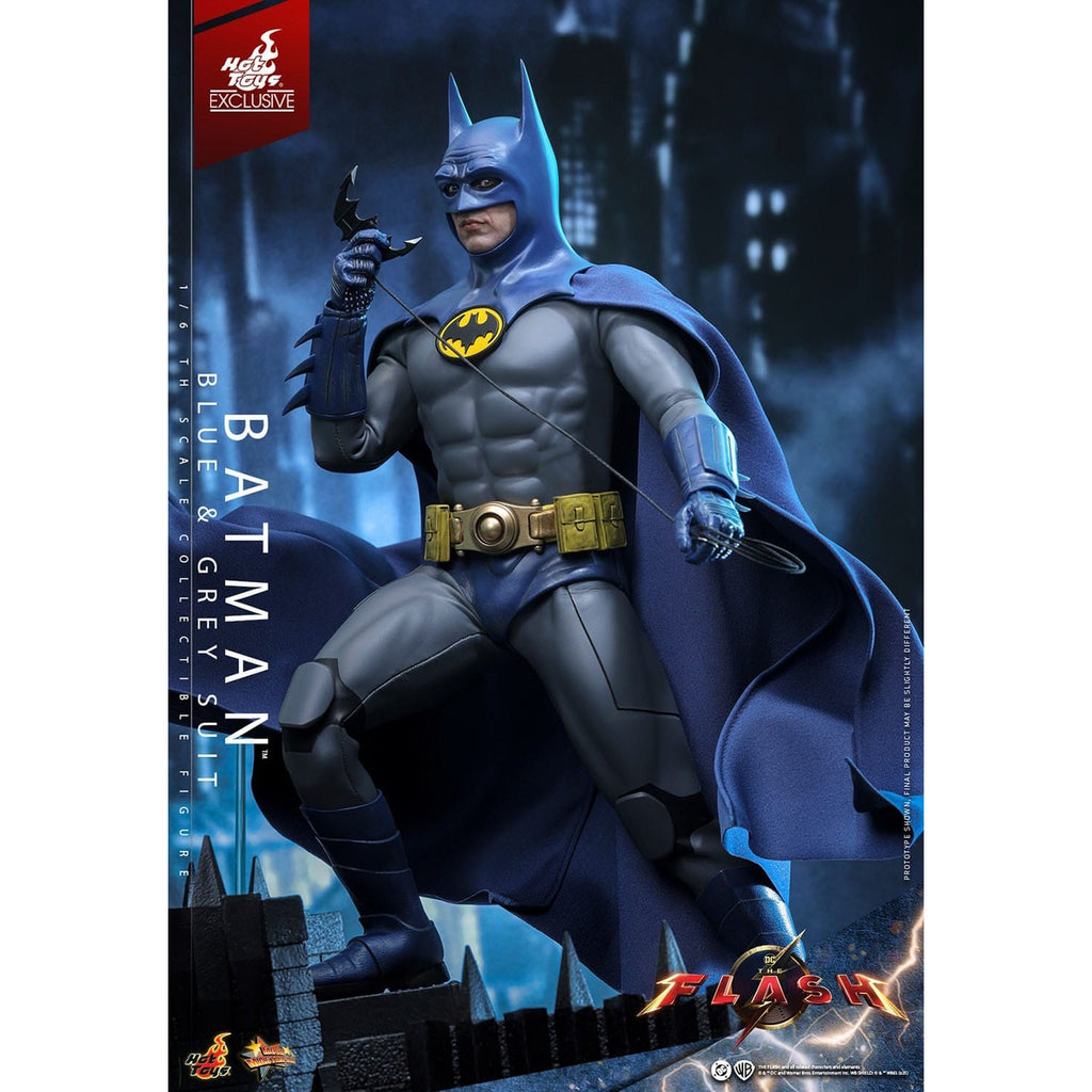 Productafbeelding The Flash Movie Masterpiece actiefiguur 1/6 Batman (blauw & grijs pak) Limited Edition Hot Toys Exclusive 30 cm
