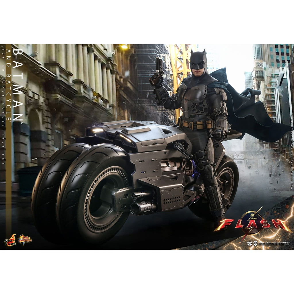 Image produit The Flash Movie Masterpiece figurine articulée avec véhicule 1/6 Batman & Batcycle set 30 cm