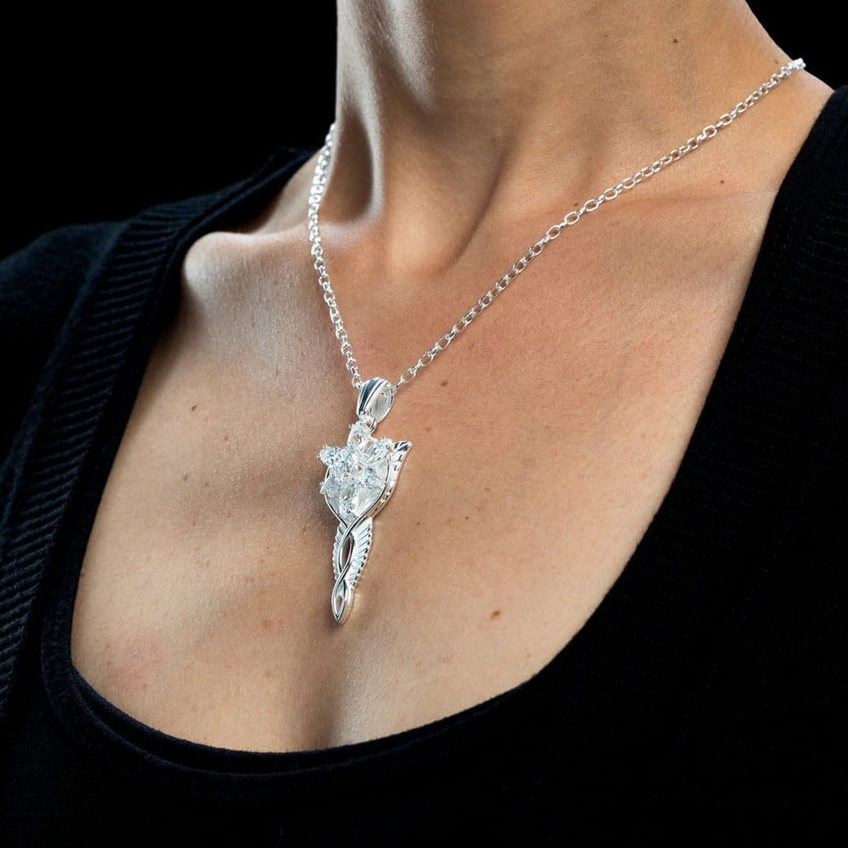Image produit Le Seigneur des Anneaux Pendentif Etoile du Soir d’Arwen avec chaîne Réplique Argent Sterling