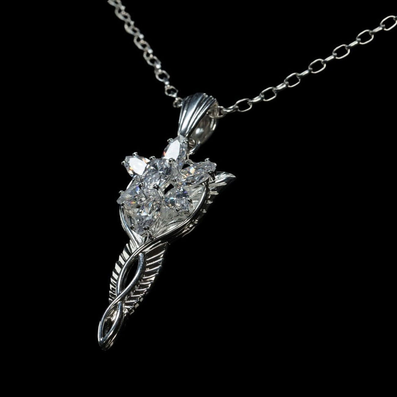 Image produit Le Seigneur des Anneaux Pendentif Etoile du Soir d’Arwen avec chaîne Réplique Argent Sterling