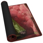 Image produit Ultimate Guard Tapis de jeu Magic: The Gathering "Duskmourn: House of Horror" - Twitching Doll