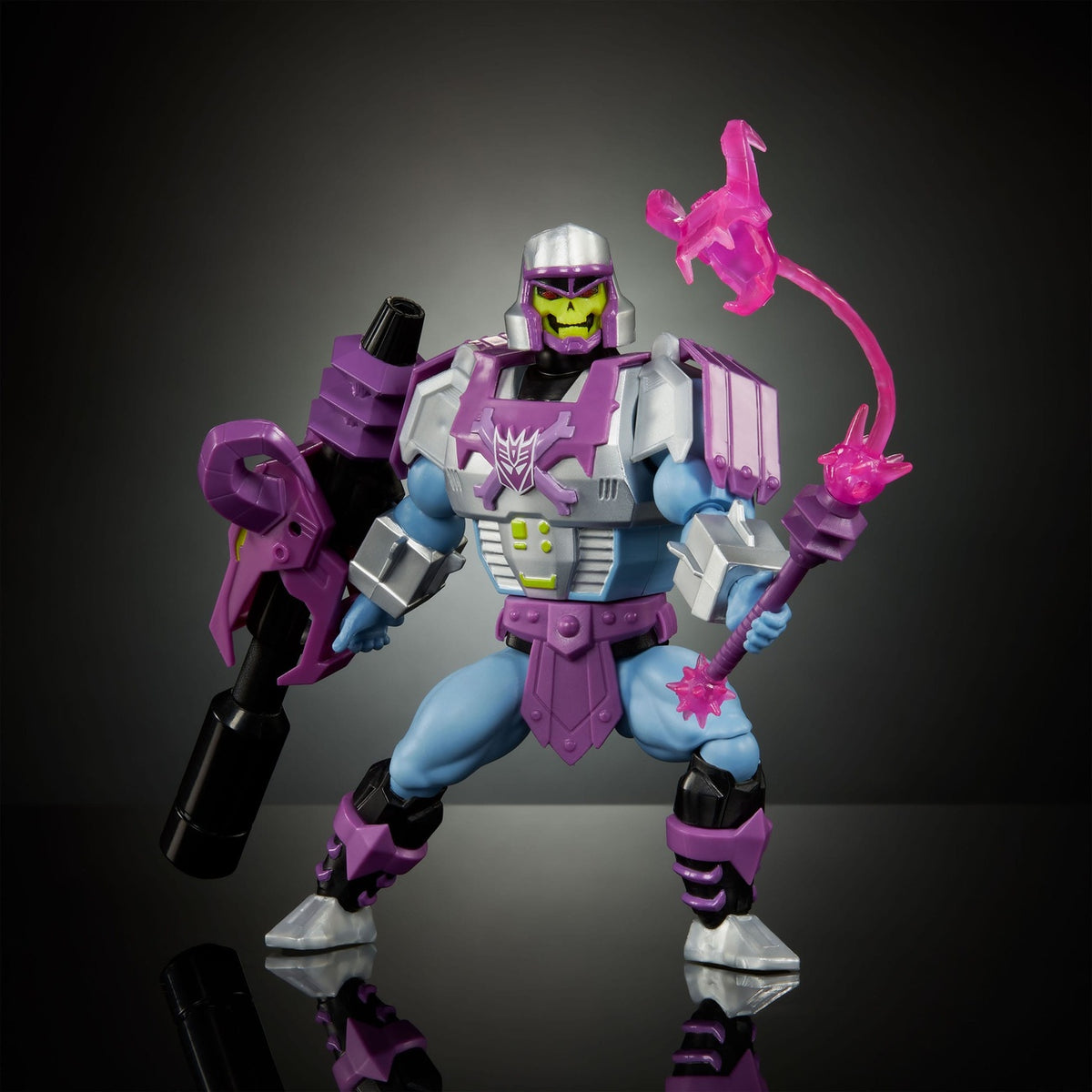 Produktbild Masters of the Universe x Transformers Actionfigur Megatron Armor Skeletor heo European Exclusive 14 cm