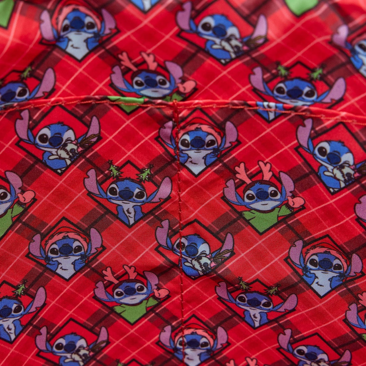 Produktbild Disney by Loungefly Tragetasche Lilo&Stitch Holiday