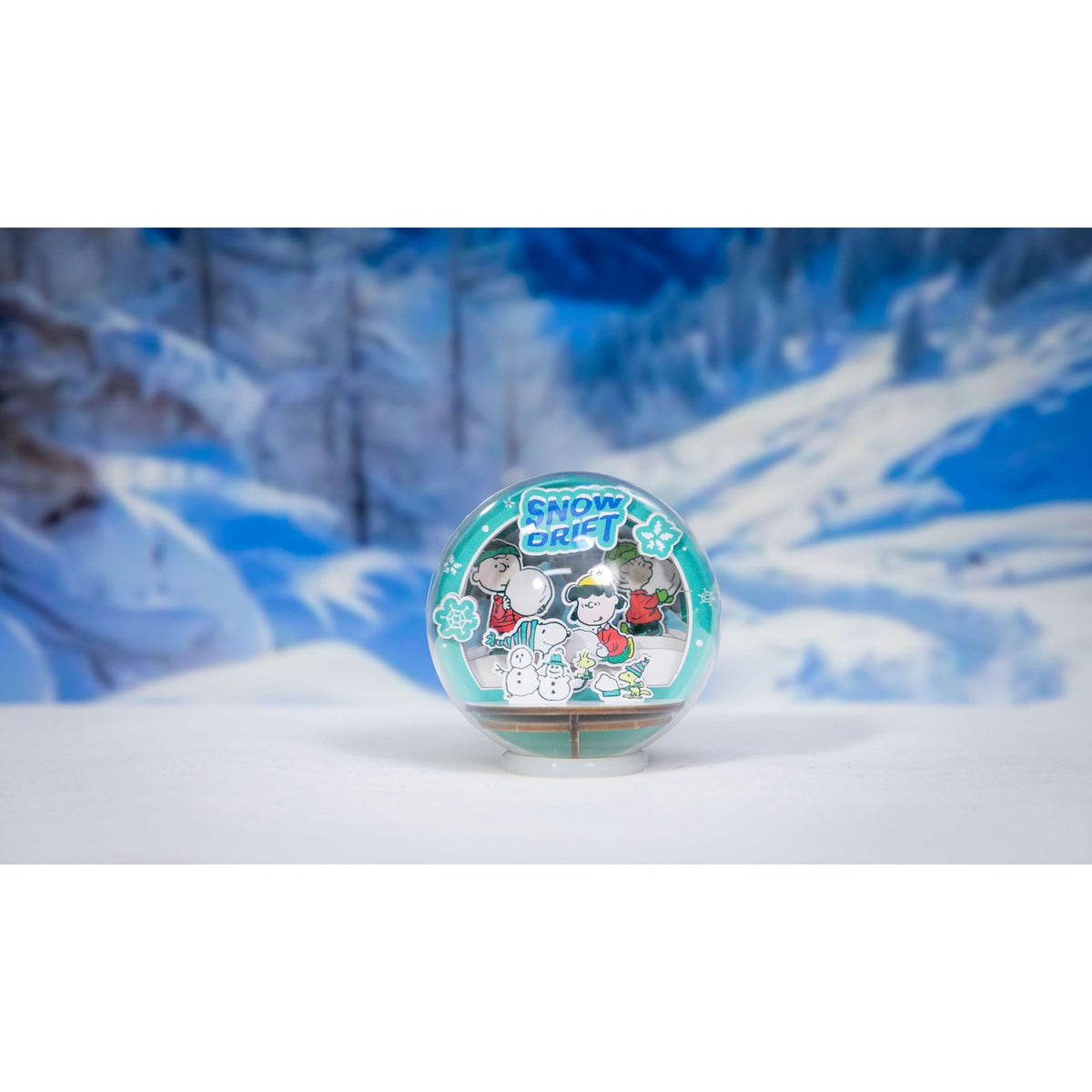 Image produit Les Peanuts Puremind Maquette Wooden Theater Globe Snow Drift