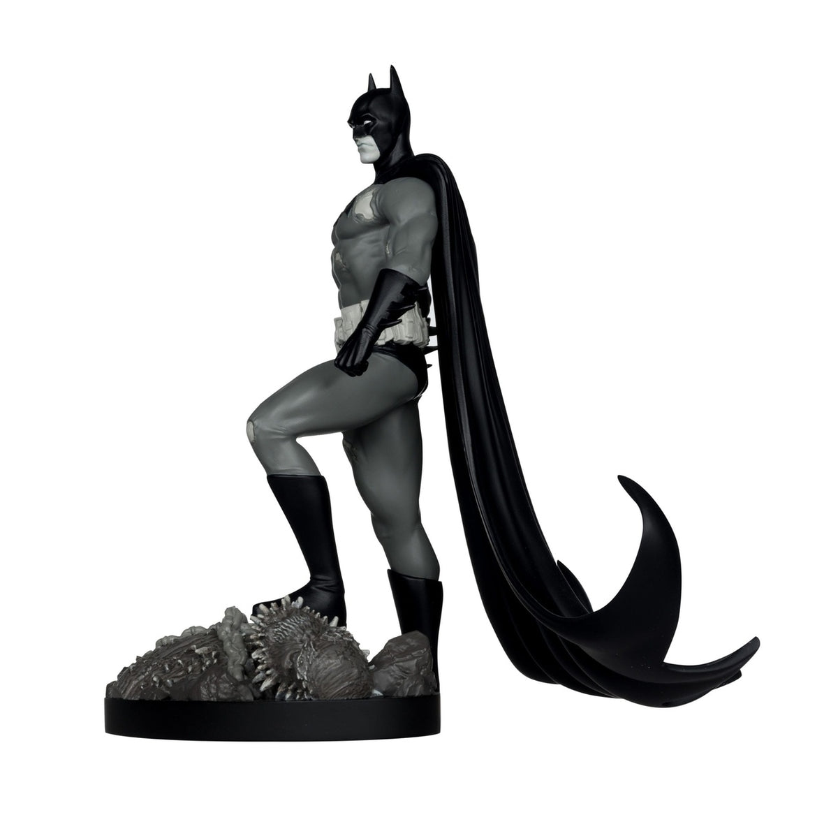 Produktbild DC Direct Statue 1/10 Batman by Bjorn Barends (Black White) 18 cm