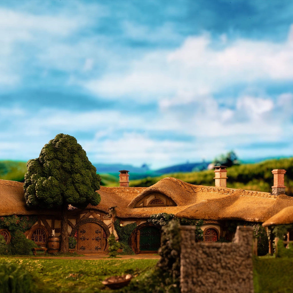 Image produit Le Seigneur des Anneaux Statue The Green Dragon Inn