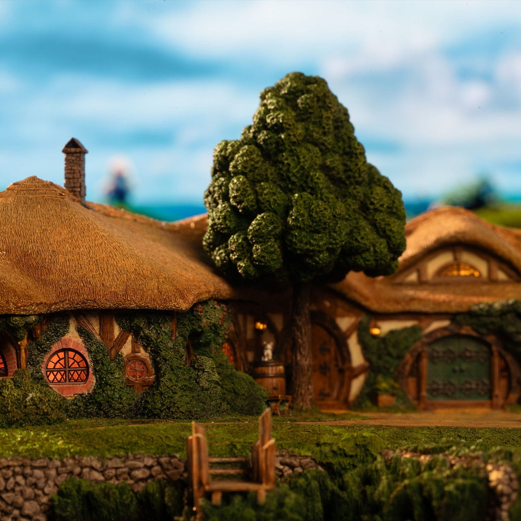 Image produit Le Seigneur des Anneaux Statue The Green Dragon Inn