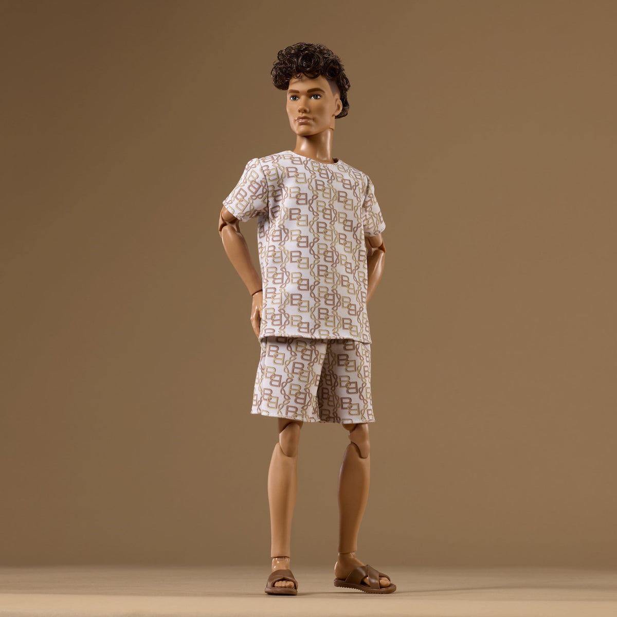 Produktbild Barbie Signature Puppe Ken Barbie Basics: Model 10