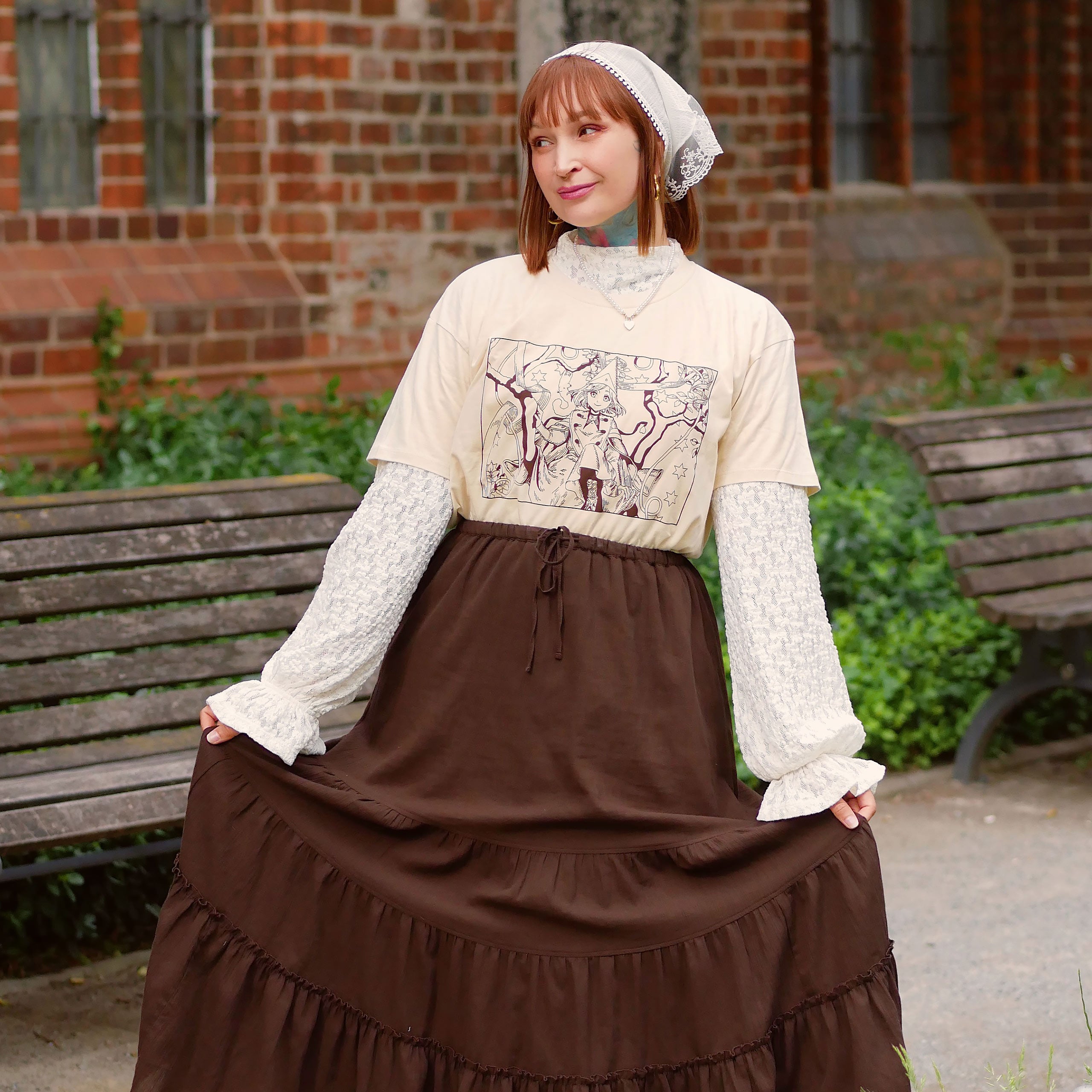 Image produit T-shirt beige pour les fans de Coco et Atelier of Witch Hat