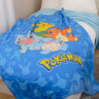 Produktbild Pokémon Flanell-Fleecedecke Starter Pokémon 130 x 160 cm