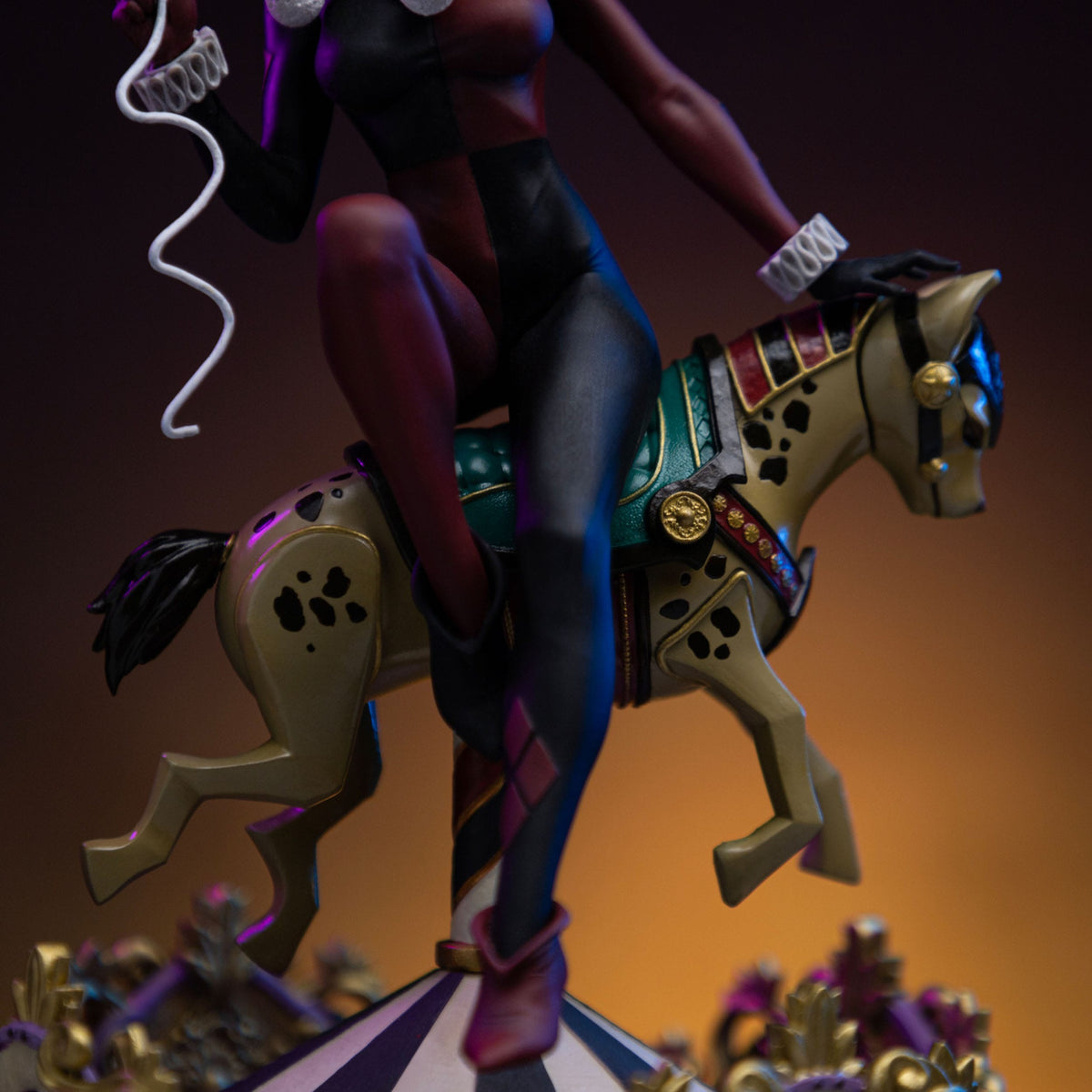 Image produit DC Comics Statue Art Scale 1/10 Harley Quinn Unleashed 30 cm